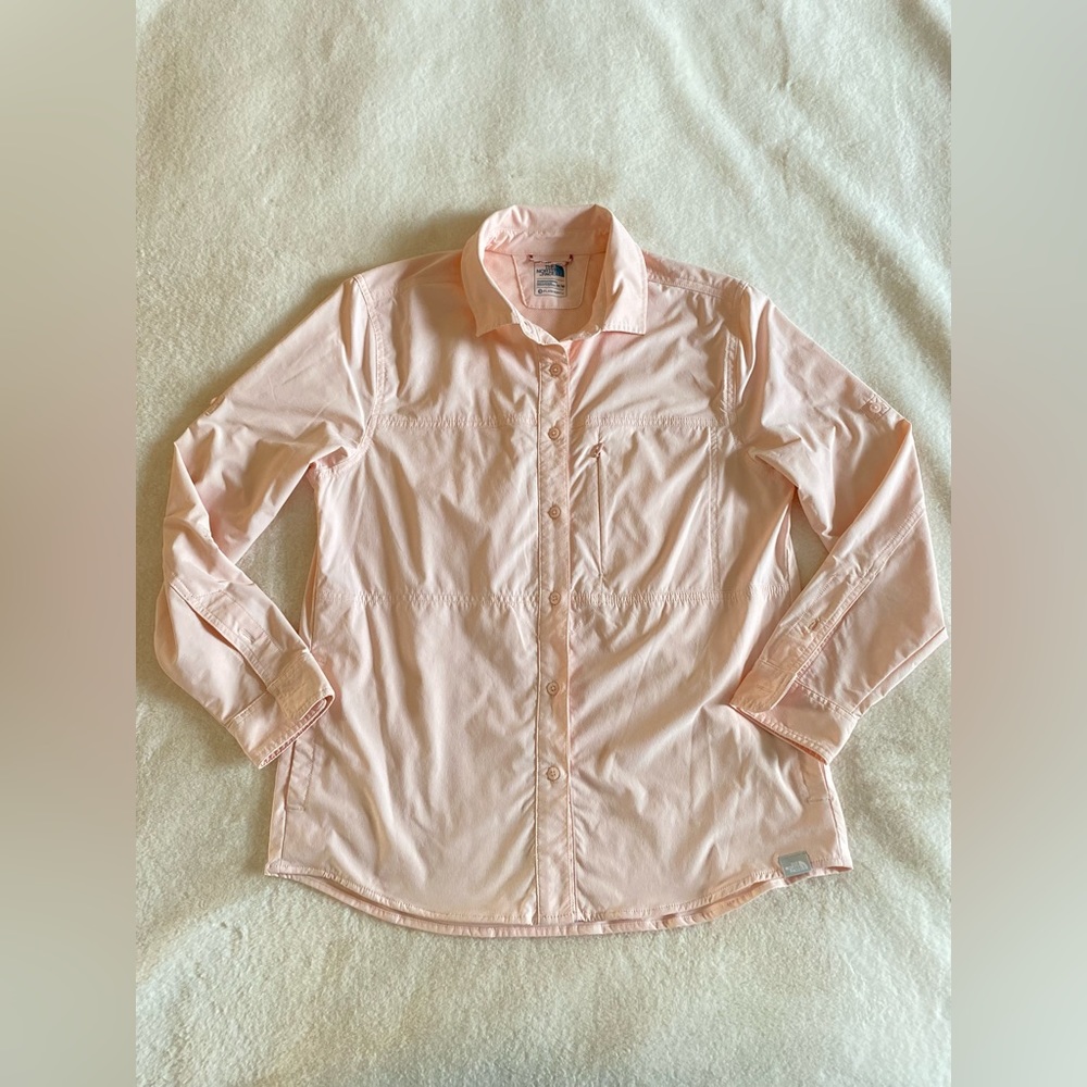 The North Face flash dry light pink button down shirt | lightweight | medium